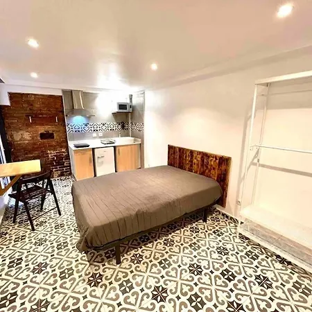 Apartment B4 Estudio Nuevo! Cocina Y Bano Privado! A 1 Calle Del Metro *
