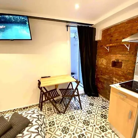 B4 Estudio Nuevo! Cocina Y Bano Privado! A 1 Calle Del Metro Apartment Barcelona
