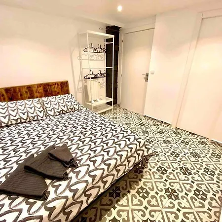 Apartment B4 Estudio Nuevo! Cocina Y Bano Privado! A 1 Calle Del Metro Barcelona