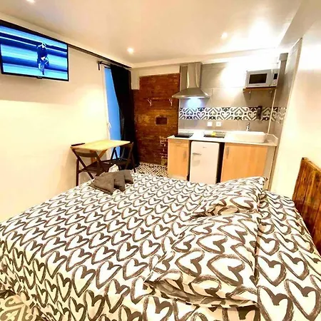 B4 Estudio Nuevo! Cocina Y Bano Privado! A 1 Calle Del Metro Apartment *