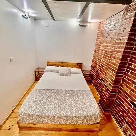 B4 Estudio Nuevo! Cocina Y Bano Privado! A 1 Calle Del Metro 巴塞罗那